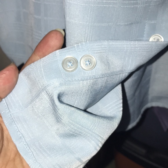 Croft & Barrow Large light blue woven button down New - Picture 6 of 6